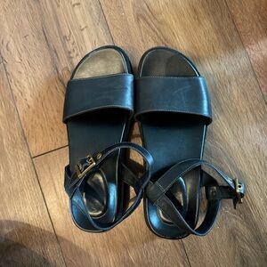 Vionic Jamie lug black chunky sandals size 7